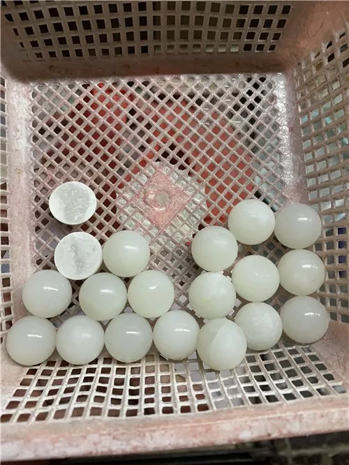 玉雕|和田玉籽料圆珠老型珠是如何诞生的？