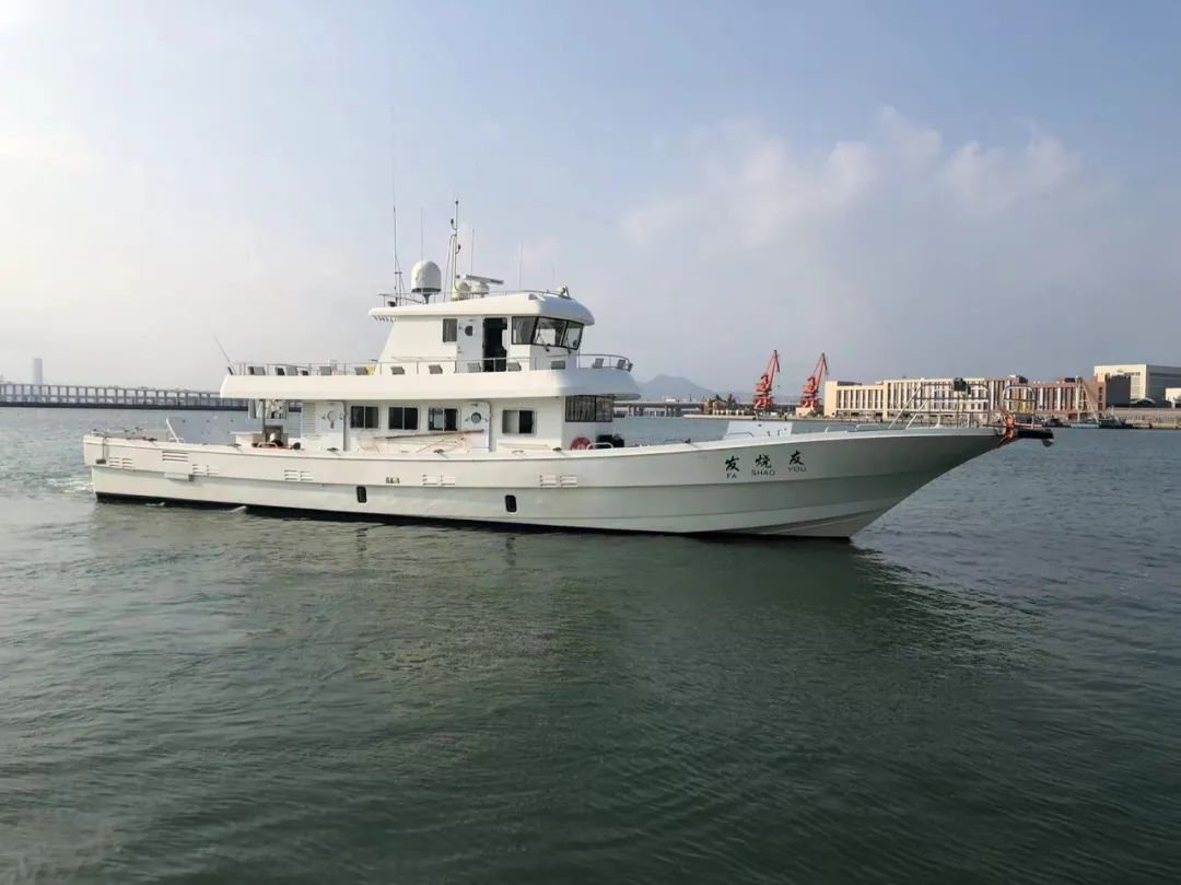 海钓|野奢不被鄙视？你问问那些爱钓鱼的老孩子们，他们有活蹦乱跳的经验！