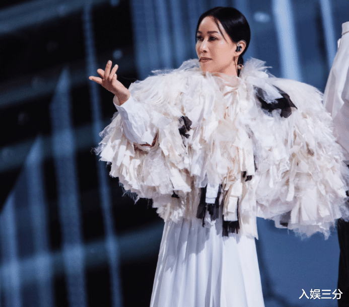 赵露思|《姐姐2》迎总决赛：造型堪比视觉盛宴，唯独陈小纭搞特殊！