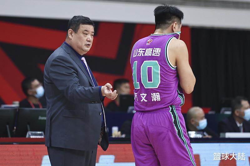 山东男篮|CCTV5+直播！重头戏山东德比，徐长锁败仗吃定，哈德森PK威尔斯