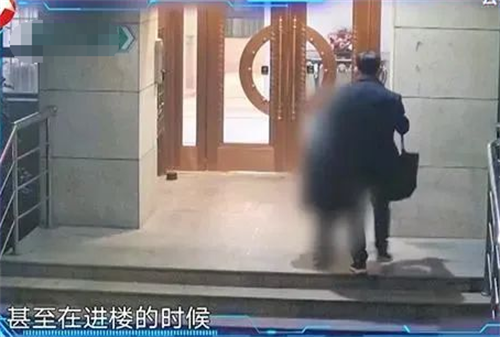 上海一女子半夜醒来发现被侵犯,警方调查后,发现毛骨悚然的真相