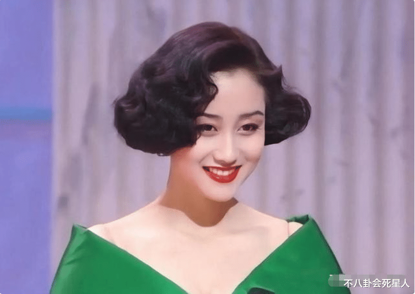 邱淑贞|10位自然衰老的中老年女星，皮肤松弛满面皱纹，但比整容脸舒服