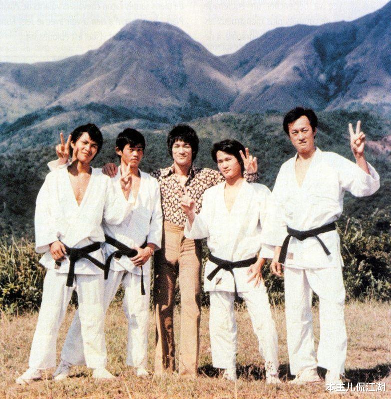 洪金宝|33年前，林正英在酒吧闹事，洪金宝出面打架惨败，嘴角留下伤疤