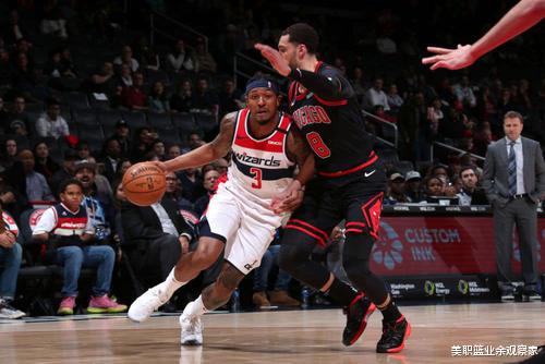 湖人队|再见吧施罗德+库兹马！美媒建议湖人5换1，追34+5+4巨星硬钢篮网