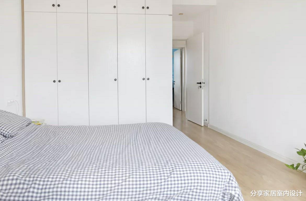 这个家，原木风清爽又舒适，电视墙收纳可以给满分，太实用啦！