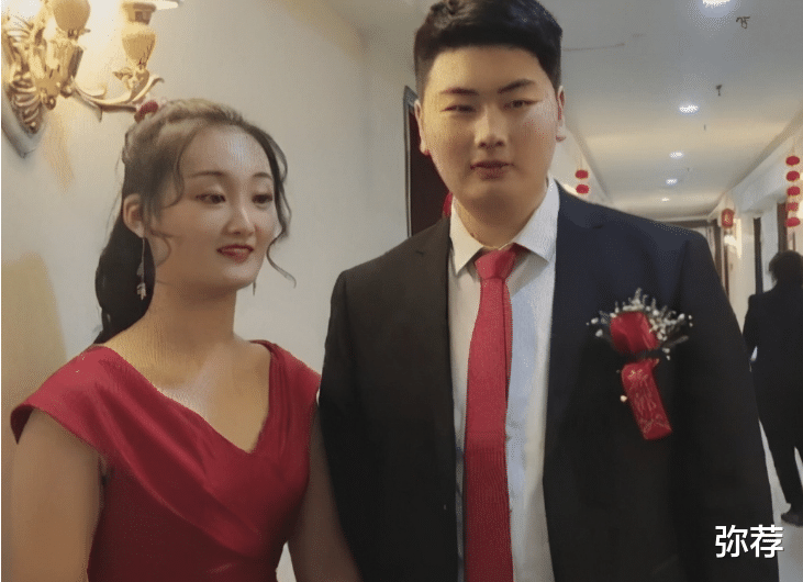 朱之文|风向大变？朱之文两个经纪人被网友讽为拆拆，朱之文演出也受阻？