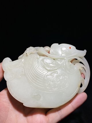 和田玉籽料|清乾隆 和田玉籽料 白玉 宝鸭穿莲 摆件