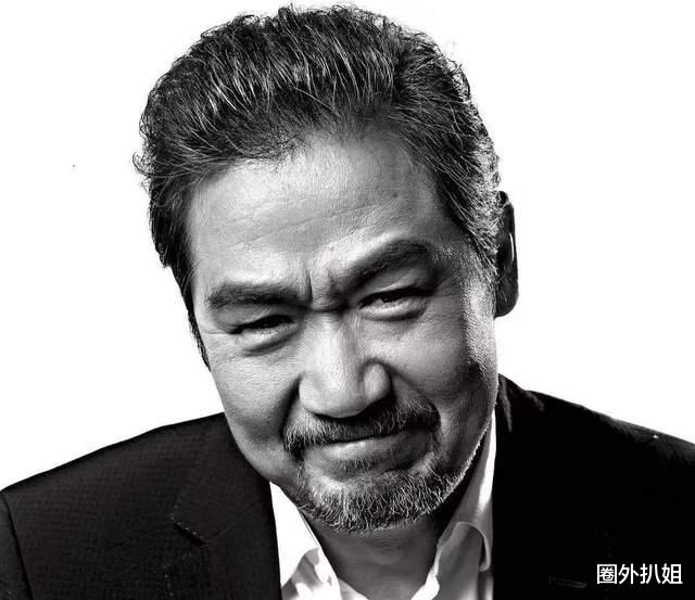 张国立|张国立拍戏封路起冲突，那一刻，副导演双手叉腰的样子让人心寒