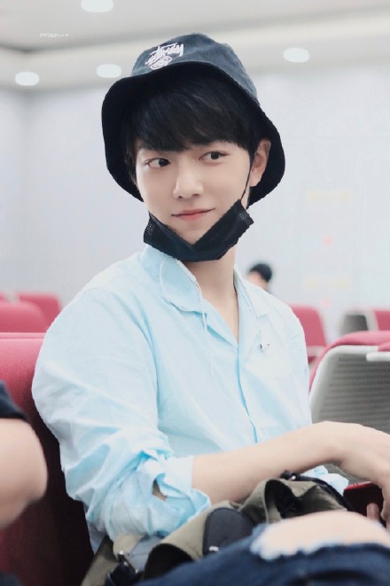 肖战|电影《诛仙》几分钟创央视之最，肖战哭着接受采访尽显顶流风范！