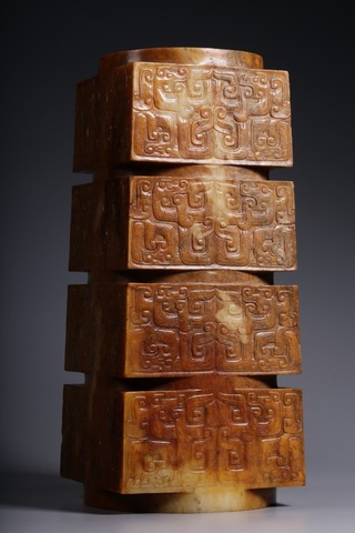 |和田玉兽面纹玉琮