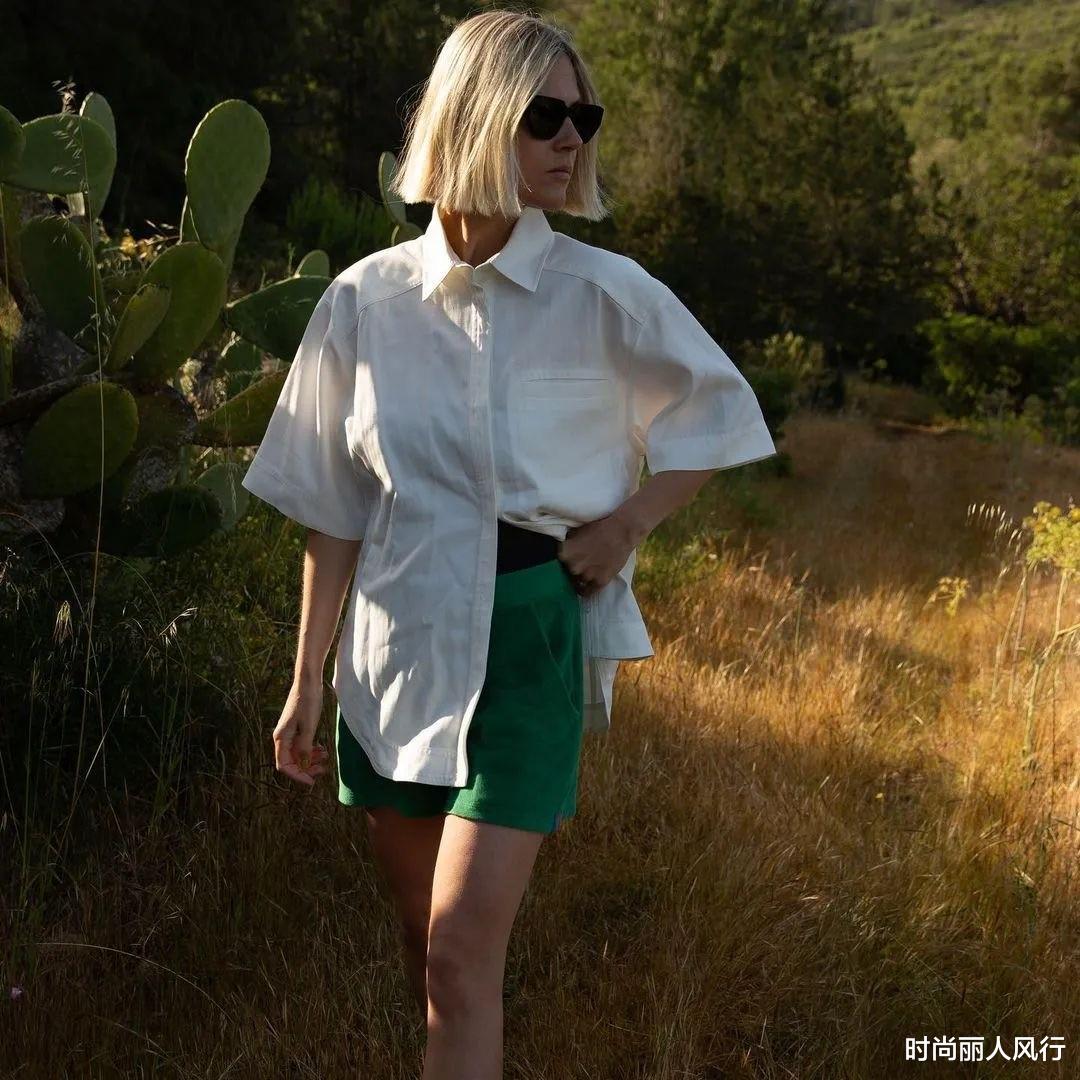 时尚丽人风行|绿色什么时候这么火了?穿搭小白都可以尝试的绿色单品,真好穿