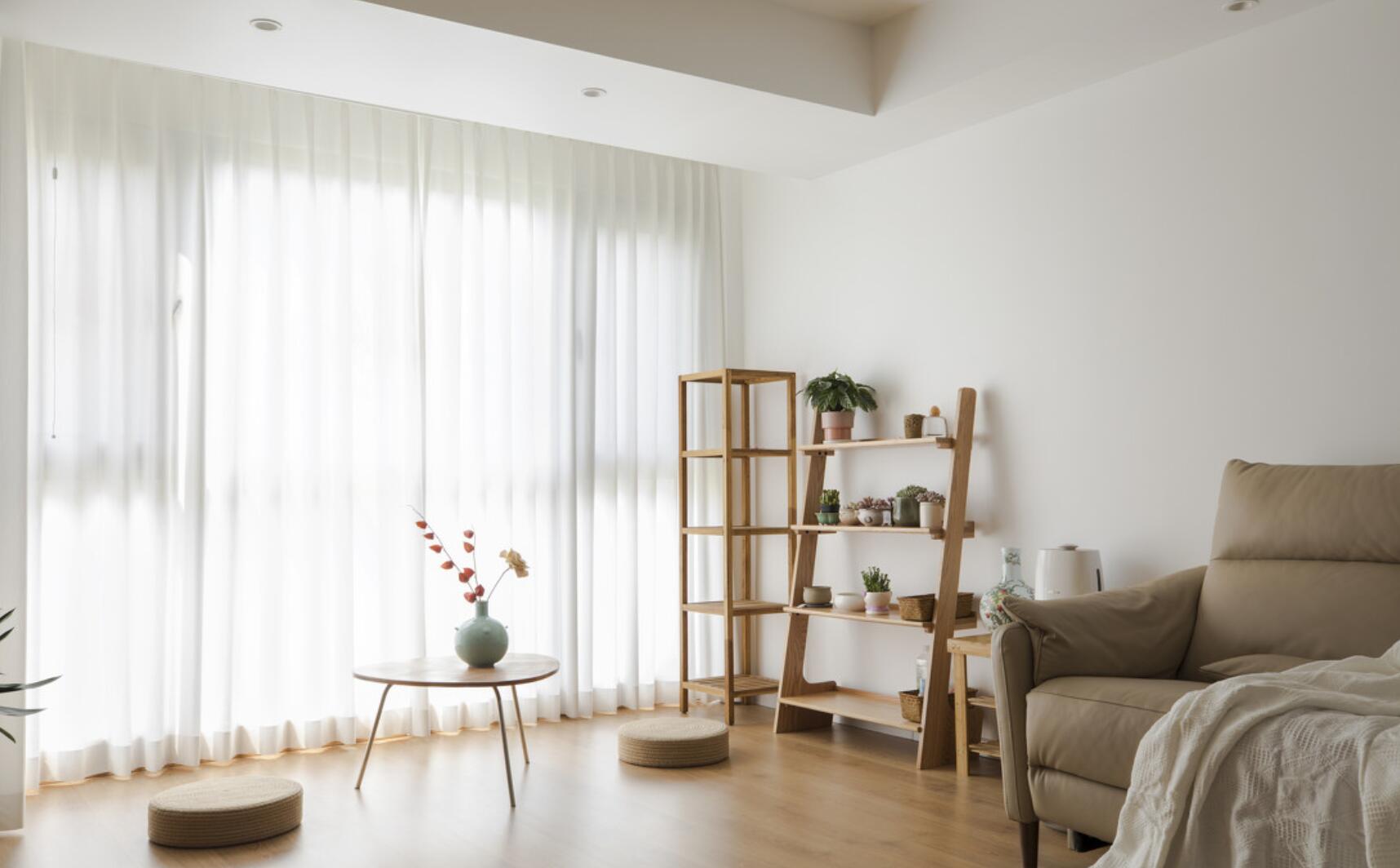 小拾谈装修|原木风设计越来越流行，她118㎡新家，一进门就特清新，羡慕