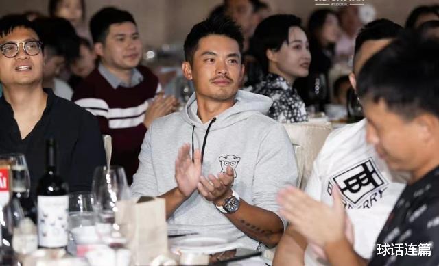 林丹|恭喜！国羽又一名将大婚，娇妻肤白貌美气质佳，林丹杨晨到场祝贺