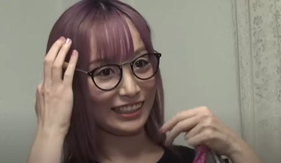 车晓|日本富二代妹子做摔跤手6年400场完败，把老爸亿元豪宅变垃圾场。网友：羡慕