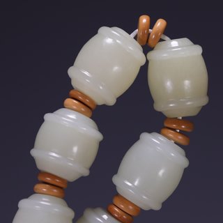 |和田玉桶珠手串、尺寸：1.9**1.6厘米、重85.5克！