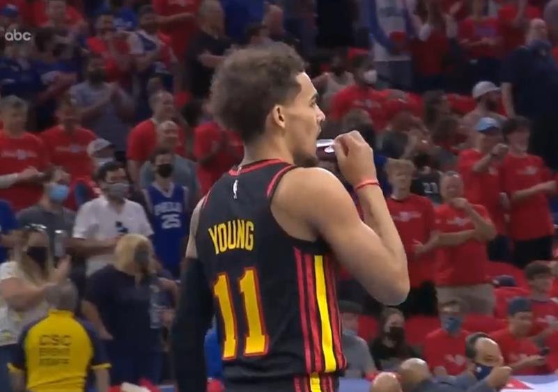 老鹰队|爆冷？老鹰客场胖揍76人，特雷杨予取予求，球迷喊话干扰不了他