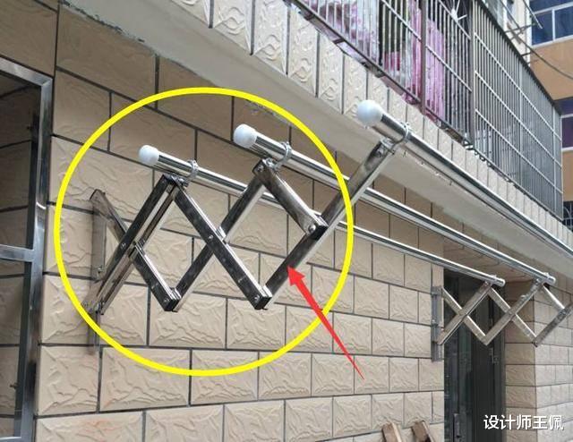 在阳台安装晾衣架前，一定要考虑4大因素，小心“毁了”阳台空间