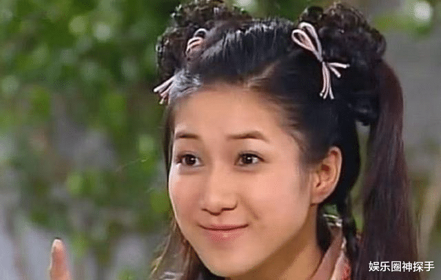 钟嘉欣|钟嘉欣一儿一女长大了，5岁女儿神似妈妈，3岁儿子很会“凹造型”