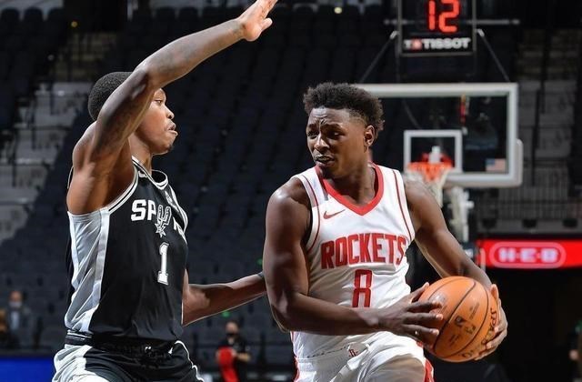 火箭队|12分钟轻取19+8!火箭1换1捡漏成功,航天城再添战力!