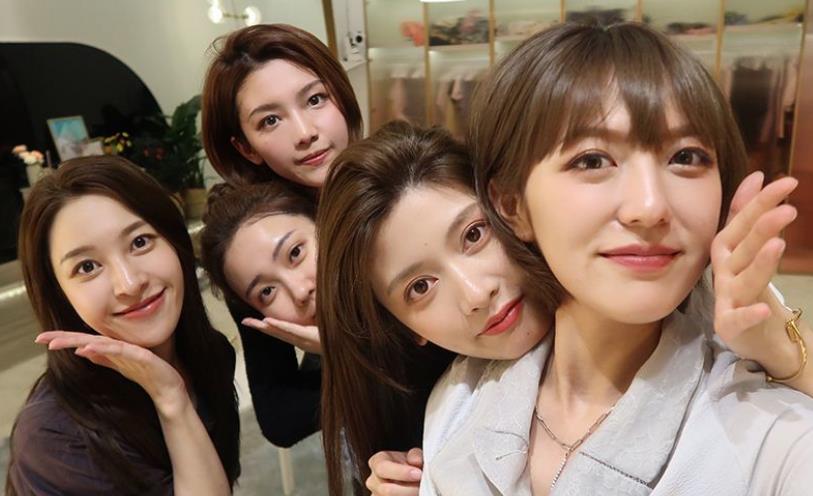 越剧|《心动4》嘉宾线下被偶遇，麦穗飒美，小孔变JK少女，女3造型好辣