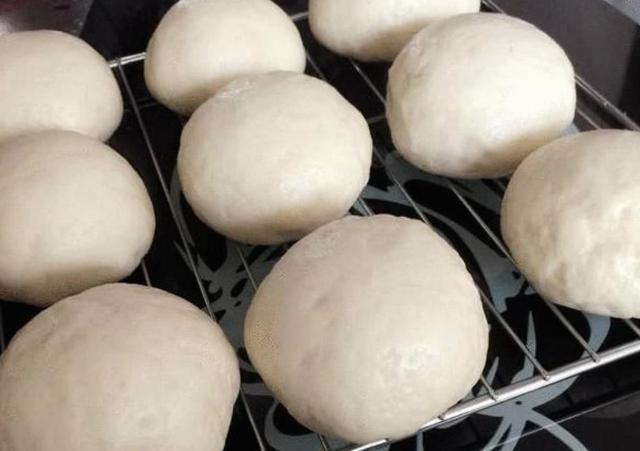 北庭美体健康圈|冷冻三天以上的馒头不能吃？提醒：这3种馒头才不该吃，早知为妙