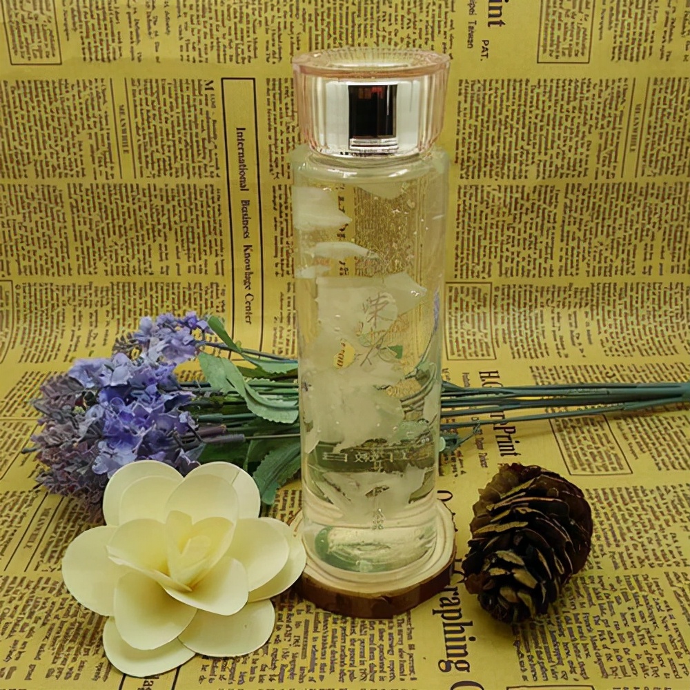 爽肤水 爽肤水怎么选？选对爽肤水，事半功倍，肌肤每天水嫩嫩的