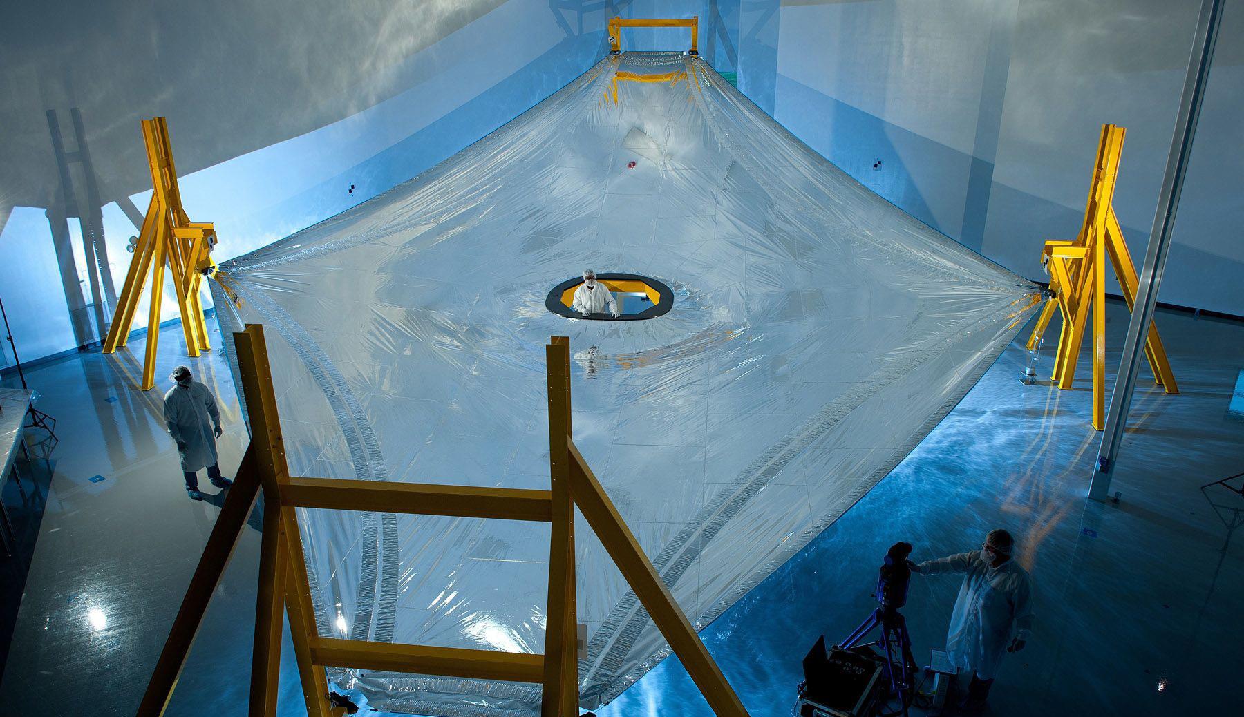 核战争 詹姆斯韦伯太空望远镜即将升空满满的科学，五层隔热罩都大有文章