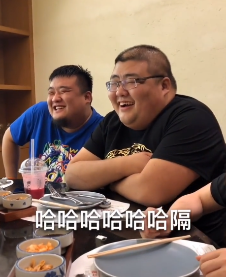 红雨|泡泡龙去世年仅29岁，被爆患有抑郁症，经常因这幅长相怨天尤人