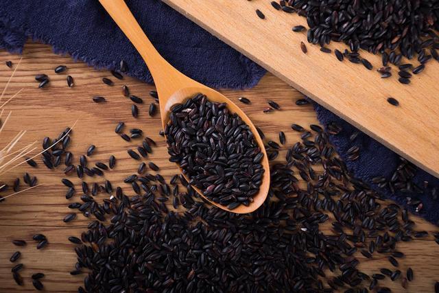 蜂蜜|这几种食物建议大家可以多吃点,鱼肉在列,有你喜欢的吗?