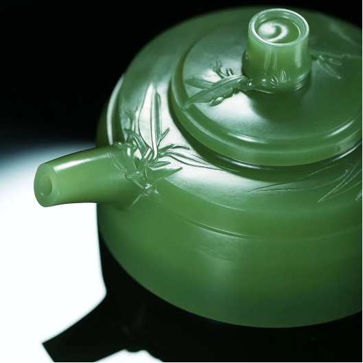 翡翠|绿的不止翡翠,这些玉一样绿得诱人!