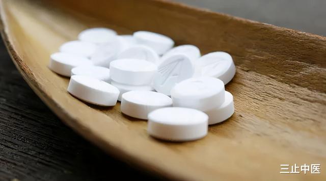 三止中医|吃柚子竟然导致“肌肉溶解”？这个致命错误你可能也在犯