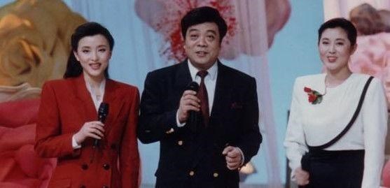 央视|卢静曾是中央最年轻女播音员，30岁“退休”当老师，如今让人羡慕