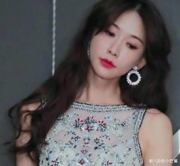 林志玲|林志玲懒理家暴传闻，再次拍内衣写真：能露的都露了，带着老公来中国捞金？