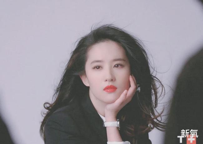 白秀珠|刘亦菲的童年照被扒出，这是豪门千金白秀珠本珠吧！