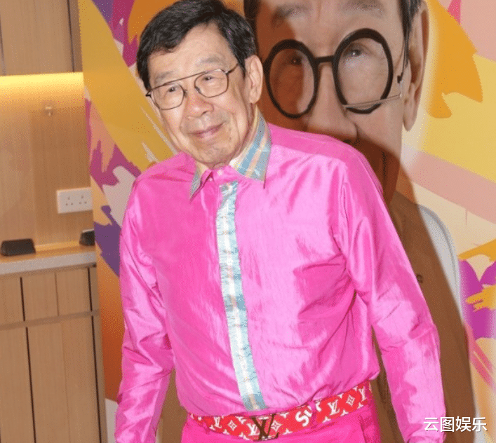 玖月晞|89岁老戏骨胡枫凌晨拍TVB新剧，一脸疲惫神情呆滞，网友直呼心疼