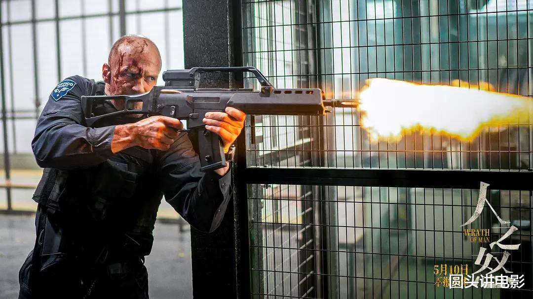 悬崖之上|上映首日，就把《悬崖之上》挤下票房神坛，他不愧是票房收割机！