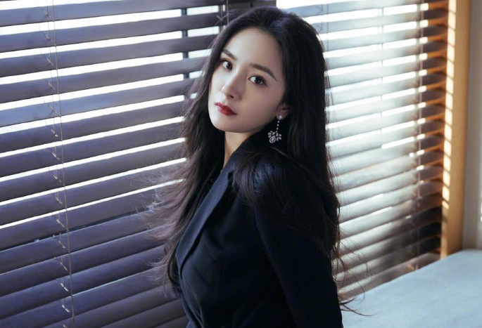 张柏芝|杨幂赵丽颖迪丽热巴工作室更博，公布二月行程，一个比一个惊喜