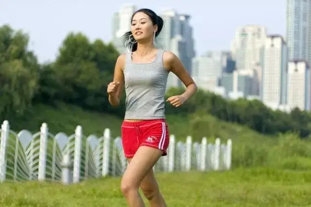 发型|如何使自己的外貌,看起来比同龄人年轻?