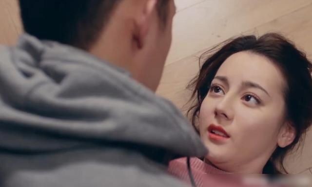 迪丽热巴|迪丽热巴“翻车”告诉我们:一张美艳的面孔,也能成为“口碑毒药”