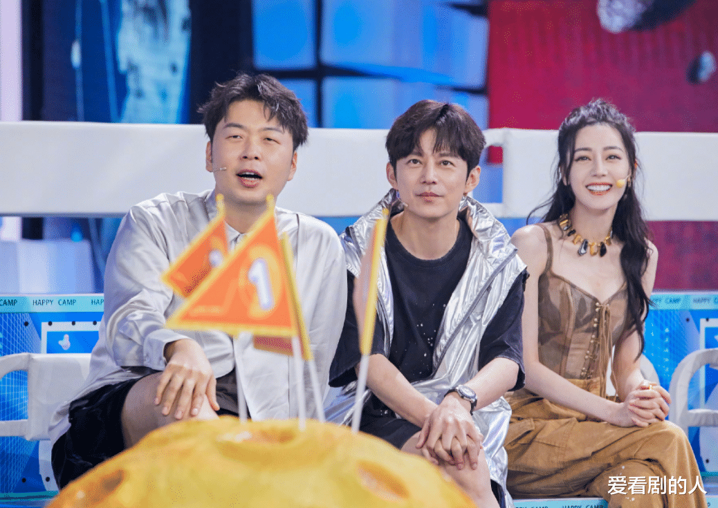 迪丽热巴|快乐大本营:杨洋抓气球厉害,迪丽热巴心态超好,清唱歌曲好听!