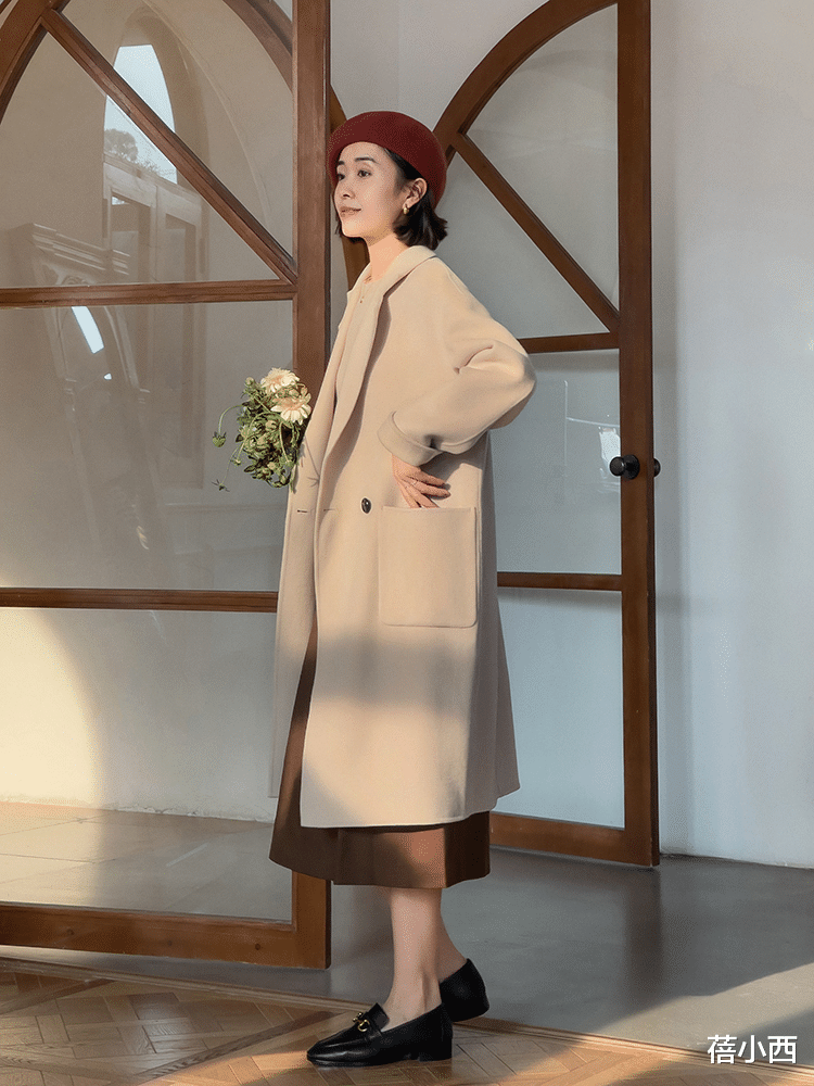 蓓小西 干货!大衣的高级“穿搭套路”,40岁女人就要这么搭,谁穿谁好看