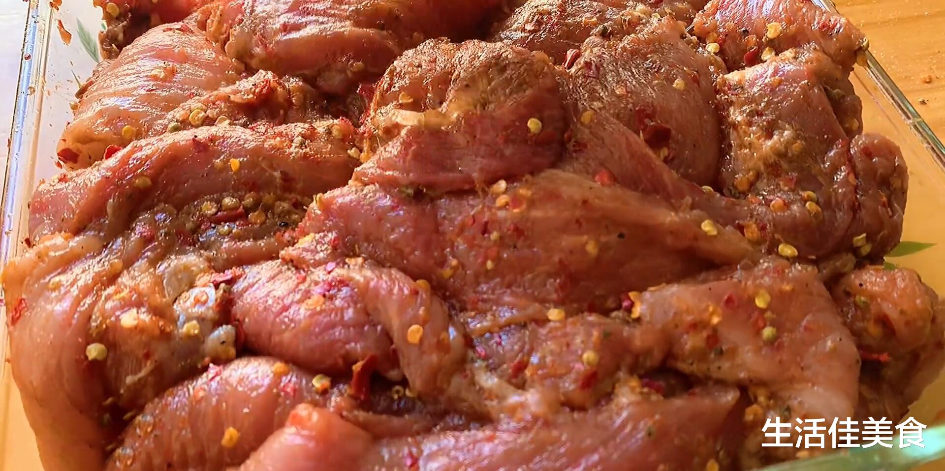 牛肉 冬季做腊肉不如做它,腌制后一晾一蒸,比牛肉筋道,减肥也能吃