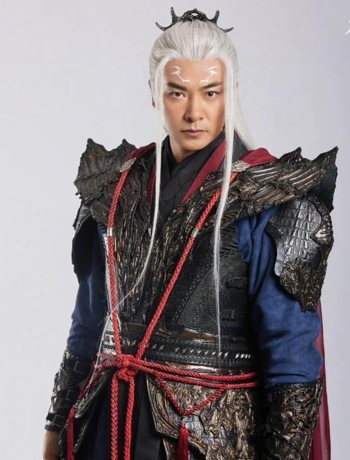 罗云熙|罗云熙又挑对新剧本了，不仅造型惊艳，人设美强惨，女主曾是模特