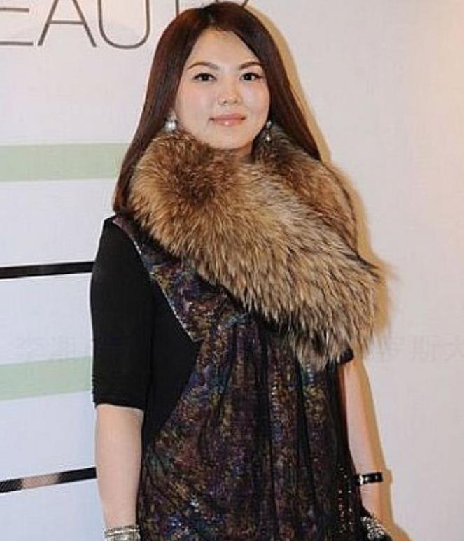 韩剧|李湘总是被吐槽穿得像个暴发户，可她买衣服时却说不用太浪费