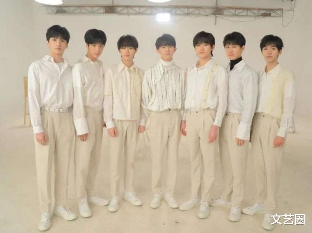 时代峰峻|时代峰峻有多会省钱？时代少年团成员染头发只染刘海，舞台表演戴假袖子套