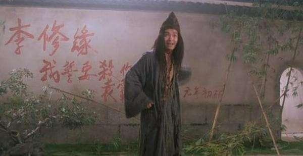 周星驰|向华强夫妇这么恨周星驰，为何不敢“动”他？