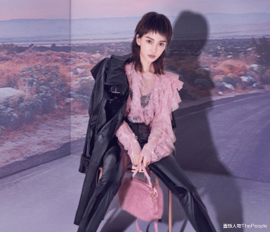 杨幂|刘海对女星颜值影响堪比“换脸”：有人瞬间变老，有人直接认不出