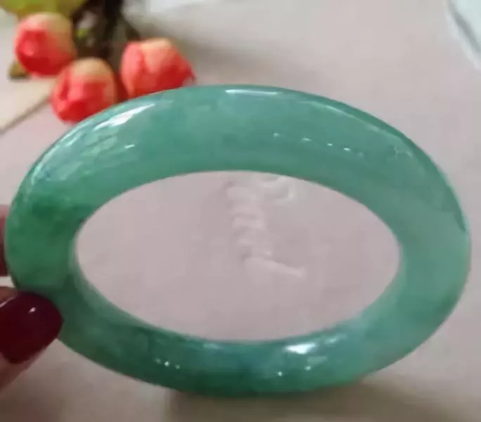 翡翠|百年罕见的翡翠香炉770万就卖了，如今佳士得估价四千万