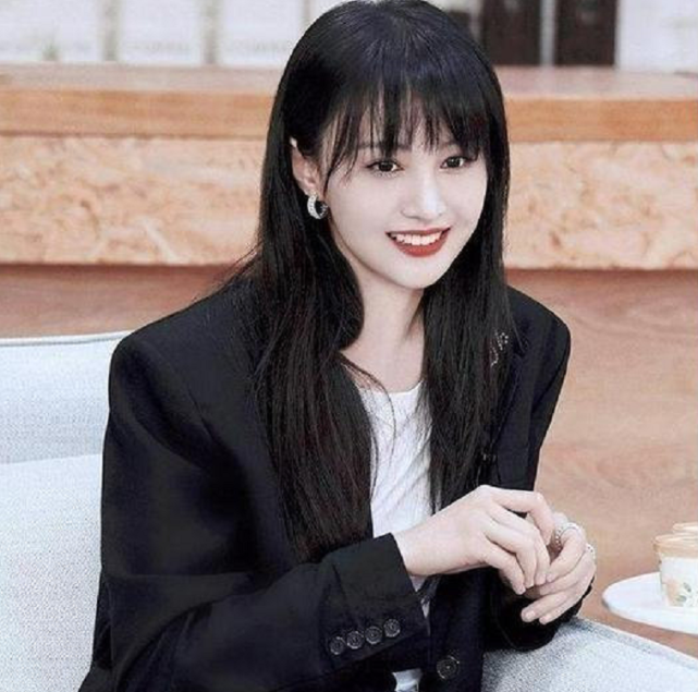 黄奕|郑爽转发多条河南救助信息，网友反问：捐款了吗？回复：没有，今日不同往日