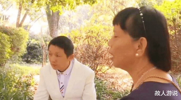 故人游说 58岁国企退休阿姨，不听劝阻嫁给30岁流浪汉，如今二人过得怎样？